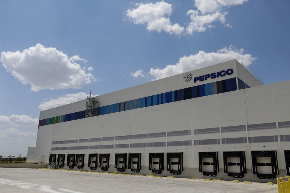 PepsiCo România inaugurează un depozit automatizat la fabrica din Popești-Leordeni și anunță finalizarea investiției de 100 milioane de dolari PepsiCo România inaugurează un depozit automatizat la fabrica din Popești-Leordeni și anunță finalizarea investiției de 100 milioane de dolari