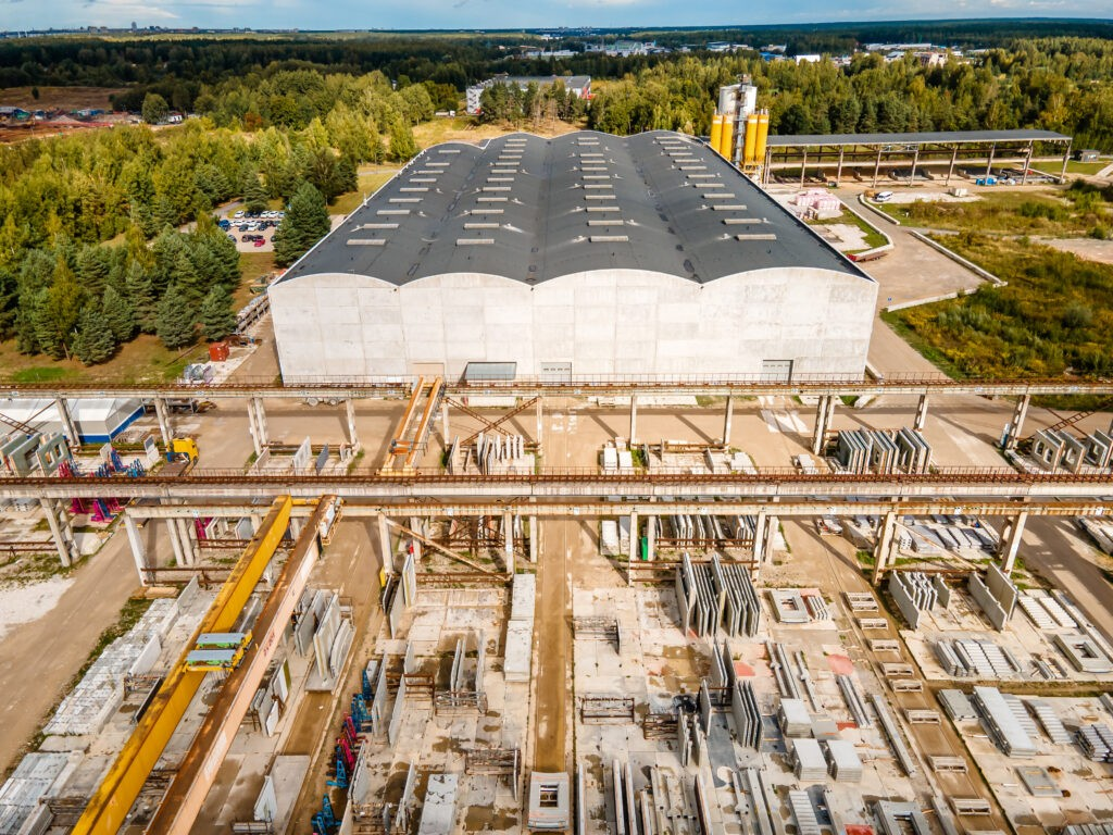 România industrială la răscruce: investiții mari, provocări administrative și oportunități de depozitare