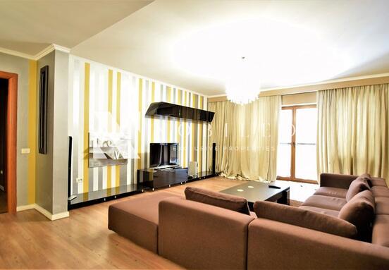 Apartament cu 3 camere de inchiriat, cu terasa, în zona Herastrau