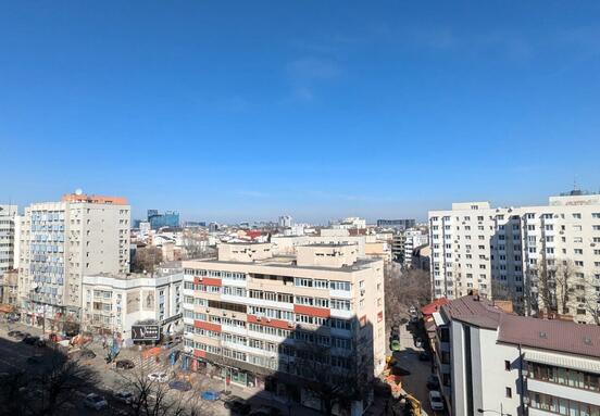 Apartament cu 2 camere si balcon, pe Calea Dorobanti!