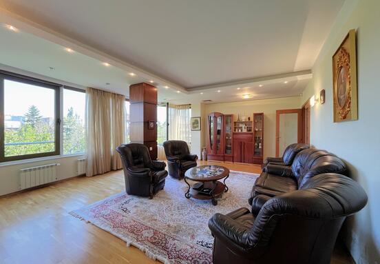 3 CAMERE  || DECOMANDAT || VEDERE LIBERA || PRIMAVERII