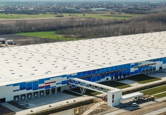 eMAG scoate la vânzare depozitul logistic de peste 100.000 mp din Dunaharaszti, Ungaria – oportunitate strategică pentru hub-uri regionale