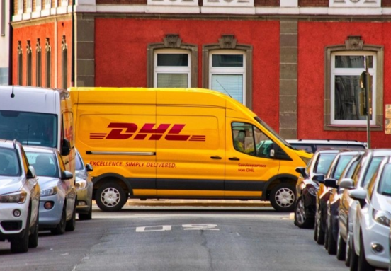 Cererile e-commerce ECE generează nevoia de spații avansate de depozitare și logistică